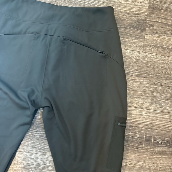 Athleta Dark Olive Green Cargo Pants Women’s 16 - Picture 12 of 13
